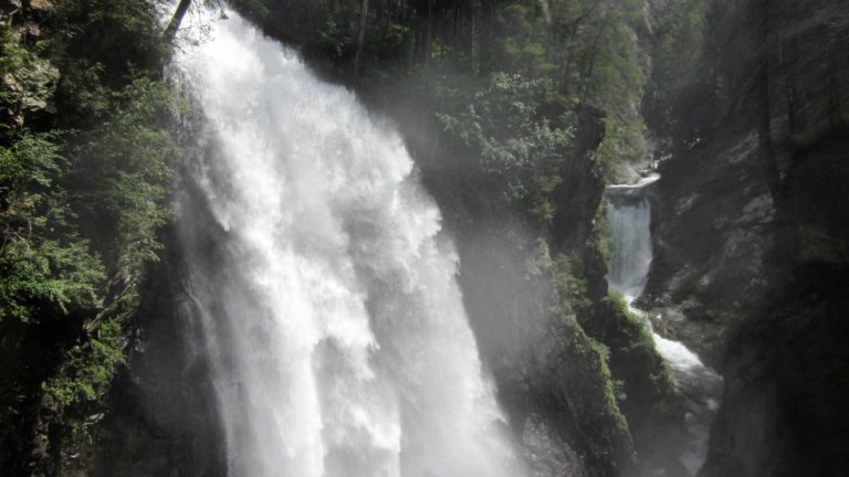 cascate di riva di tures trentino