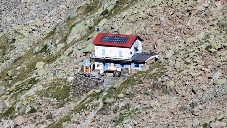 il Rifugio Morelli-Buzzi