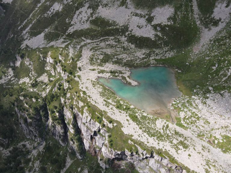 lago bianco alpe veglia