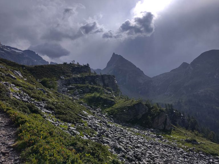 sentiero lago bianco