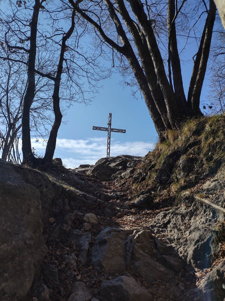 sentiero del viandante variante alta lierna varenna