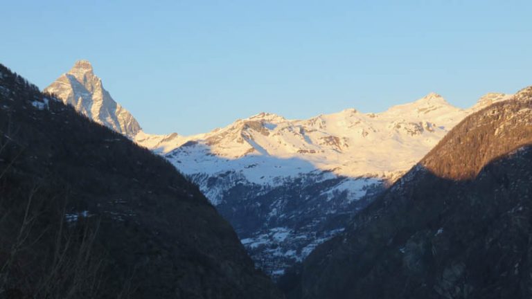 Cervinia col Cervino la sera