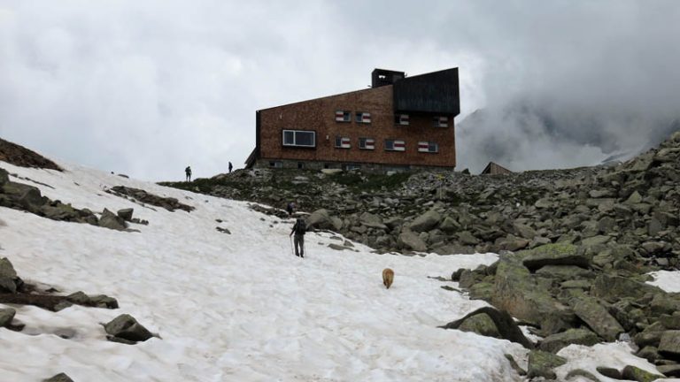 rifugio ponte di ghiaccio