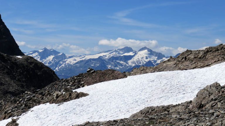 dal rifugio vedrette di ries verso l'austria