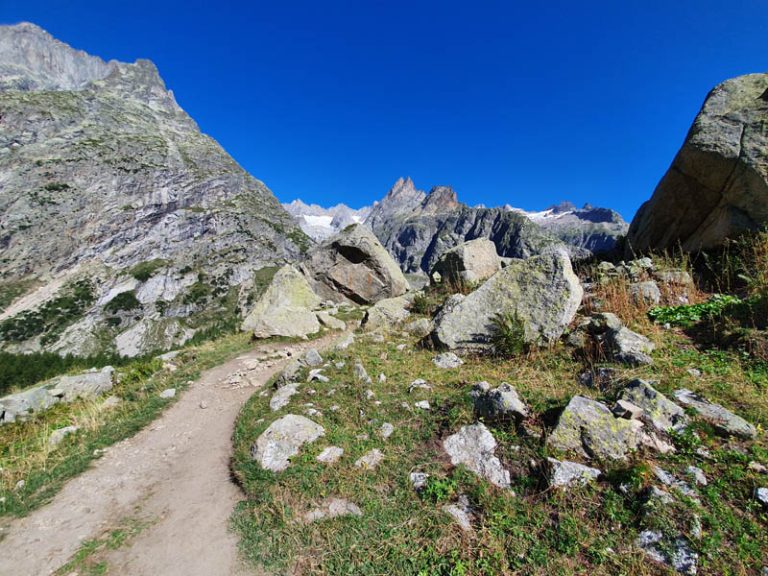 rifugio elena val ferret