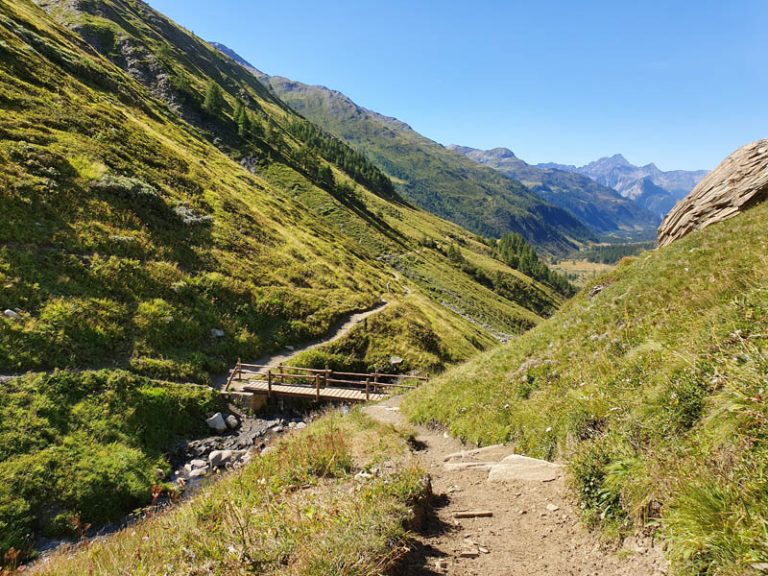 rifugio elena val ferret