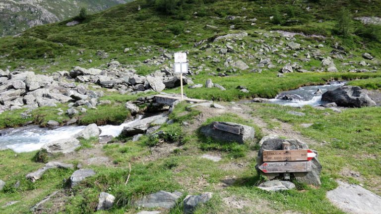 sentiero verso il rifugio giogo lungo