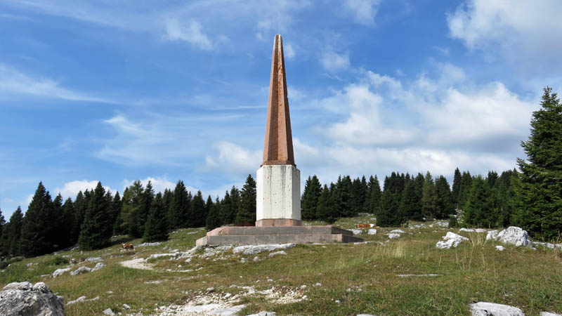 monumento in ricordo della Brigata Catania