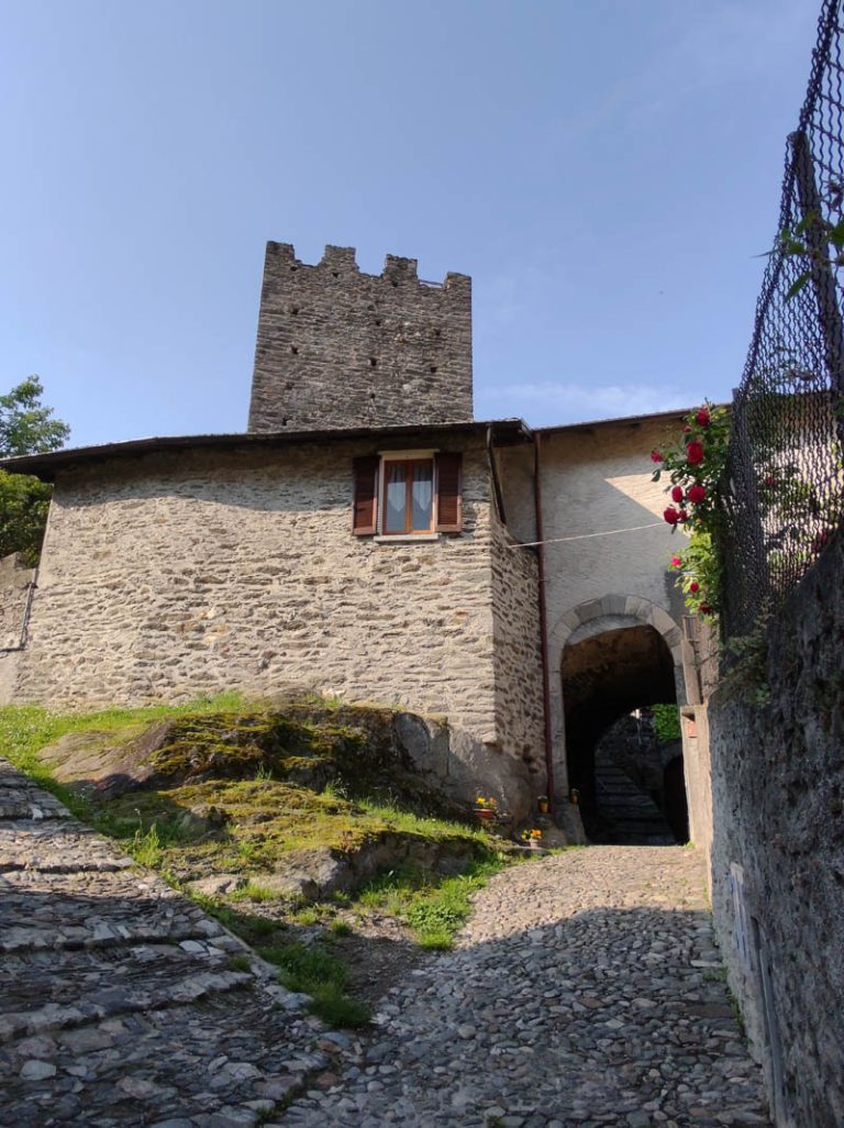 Torre di Orrezia frazione Castello Dervio
