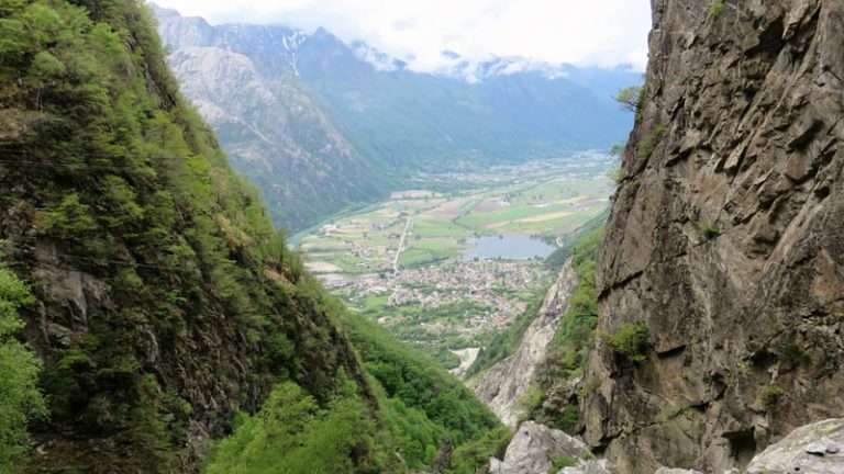 Novate Mezzola col Lago Pozzo di Riva