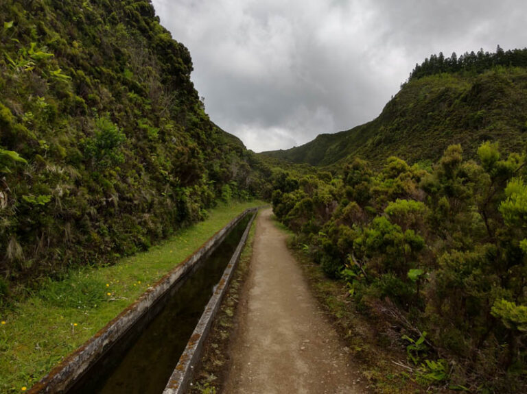 sentiero lagoa do fogo