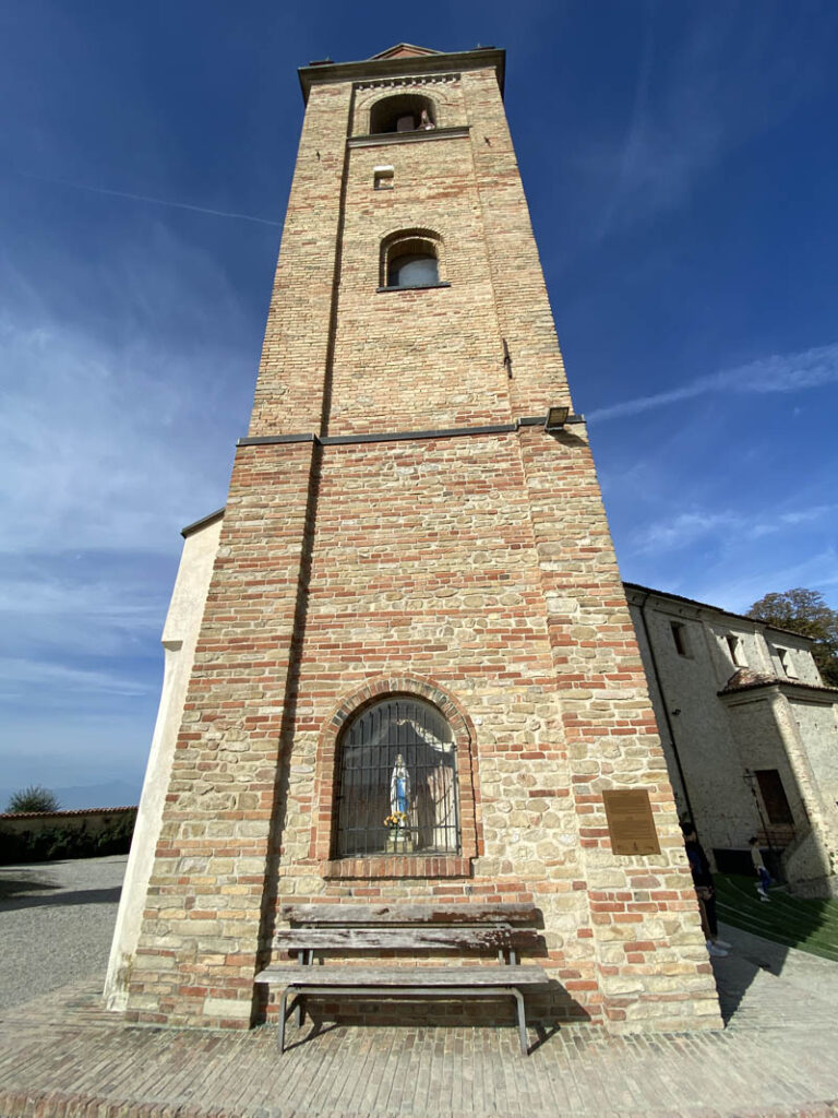 torre campanaria di monforte d'alba