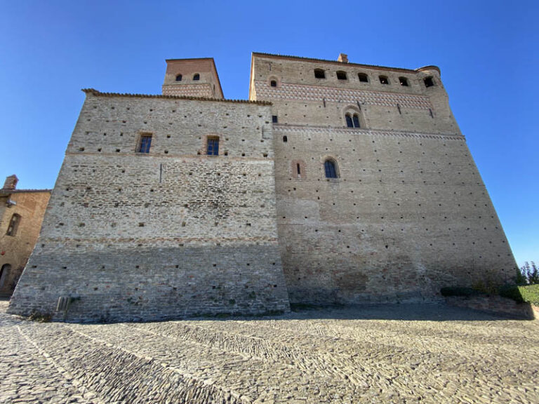 il castello di Serralunga d'Alba