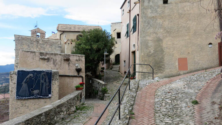 sentiero cultura trekking Borgio Verezzi