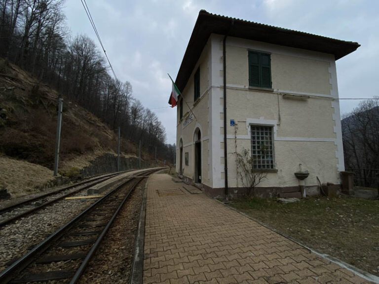 stazione ferroviaria di Marone