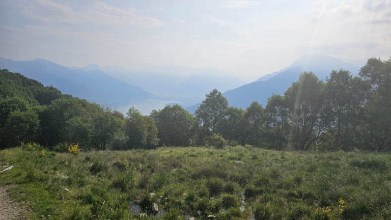 sentiero di salita Rifugio Menaggio