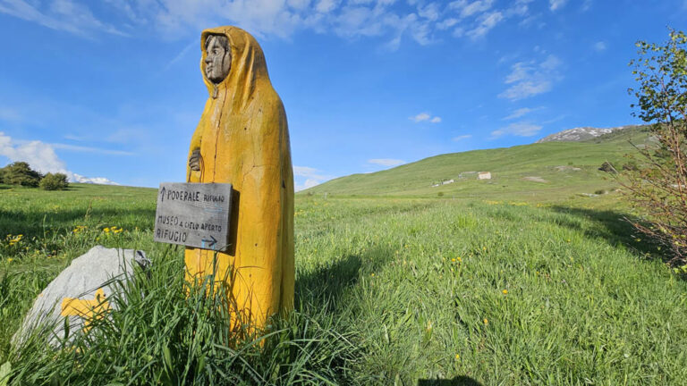 sentiero di salita rifugio mont fallere