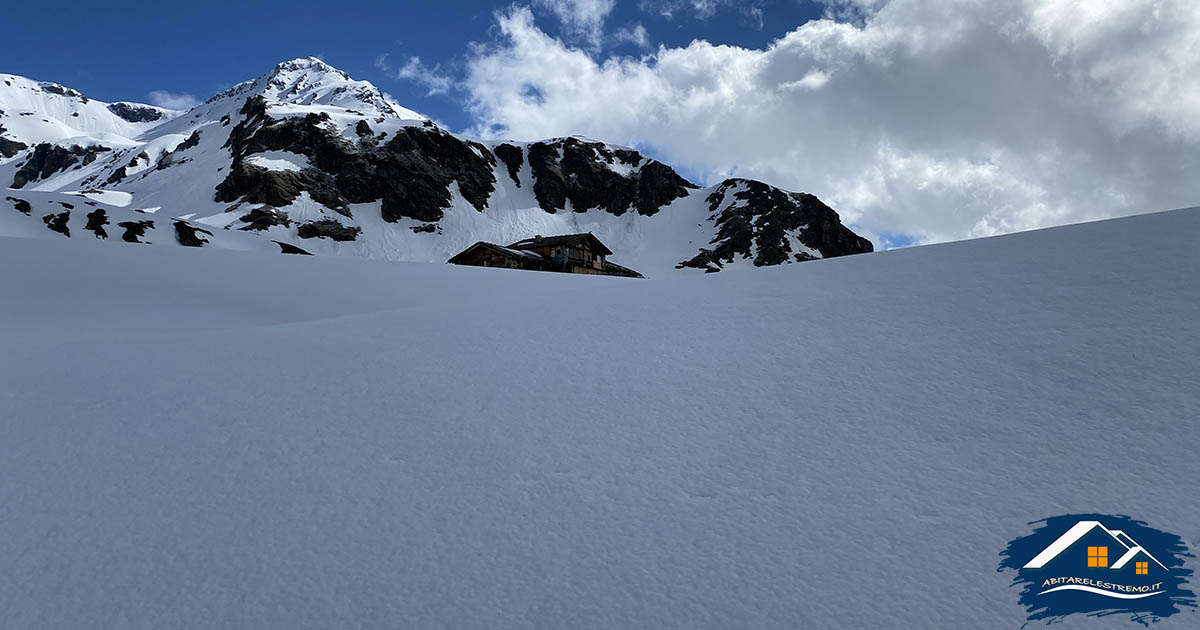 montagne innevate al Rifugio Mont Fallere