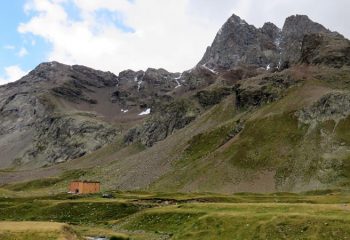 69 Rifugio Viola e Corno di Dosdè